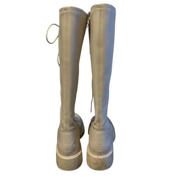 Cream-coloured Knee-High Lace-Up Boots - Picture 5 of 7